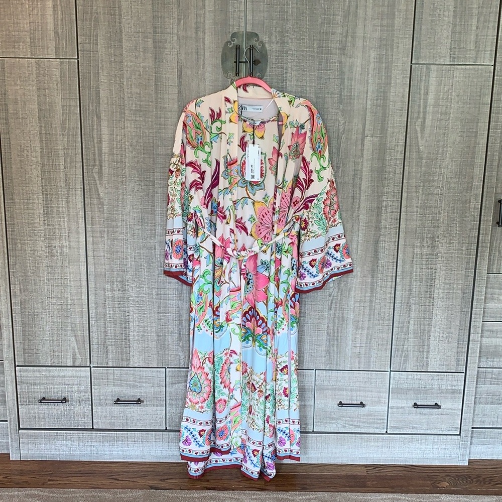 Zara‎ Belted Printed Kimono And Matching Dress Set